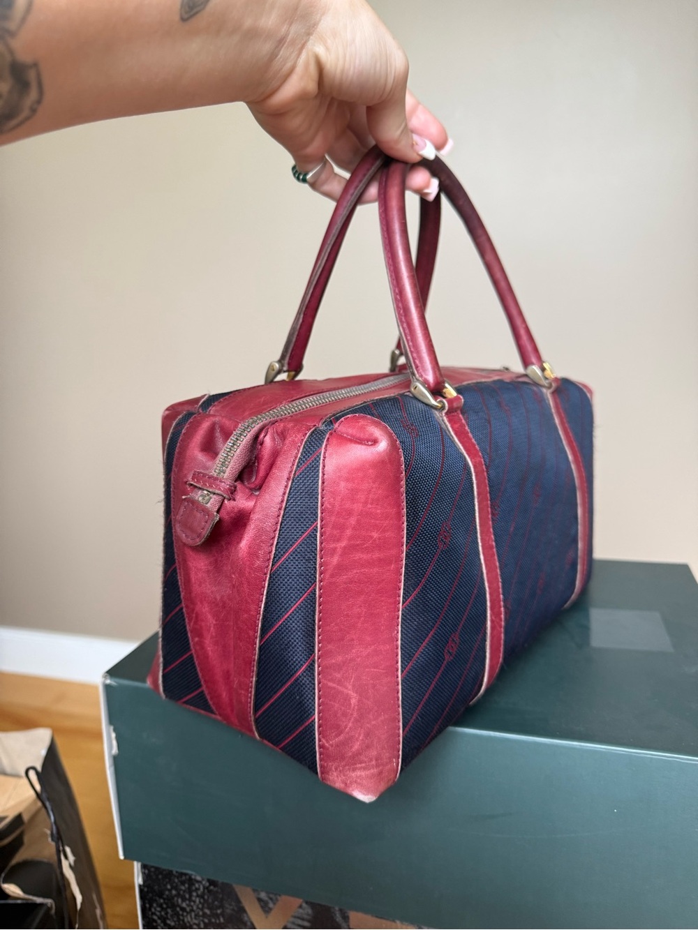 Vintage 1970s Gucci Monogram Canvas Boston Bag - Picture 5 of 14